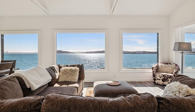 Bay Breeze Retreat | Water Front | Richmond