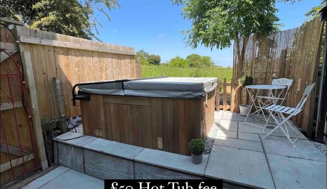 Bay Cottage, Hot Tub