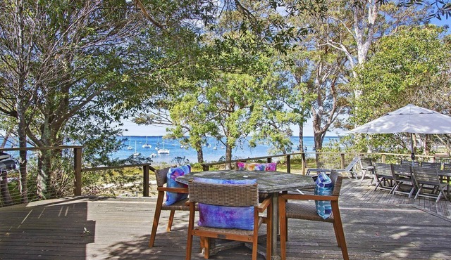 Bay Cottage – stunning water views of Callala Bay