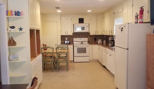 Bay Cottage w Pier Fishing Dog Friendly