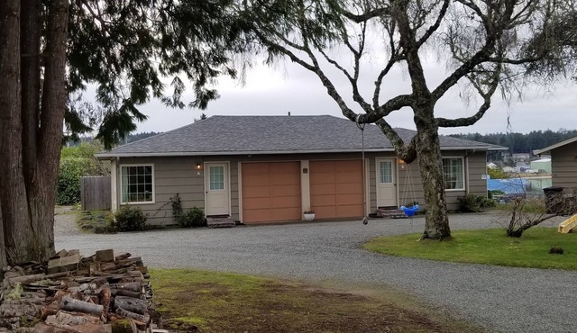 Bay Cove Cottage "A" On the Bay Near Charleston