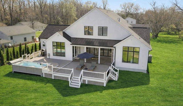 Bay Dreaming | Waterfront Retreat with Swim Spa & Stunning Sunset Views