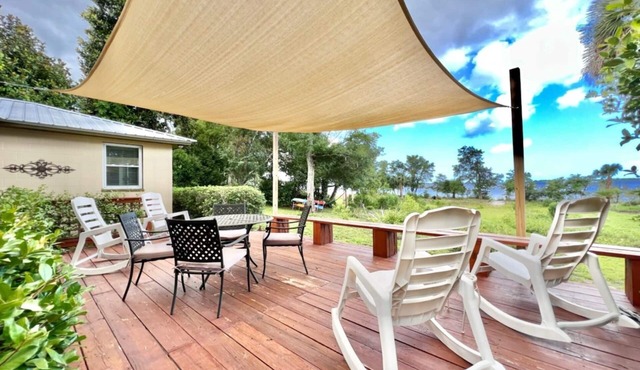 Bay Front Home W/Private Bch in Historic Neighborhood. Family/Dog Friendly
