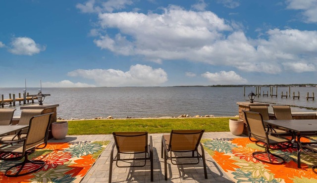 BAY FRONT Rehoboth Beach Beach House w/Boat Dock Sleeps 12