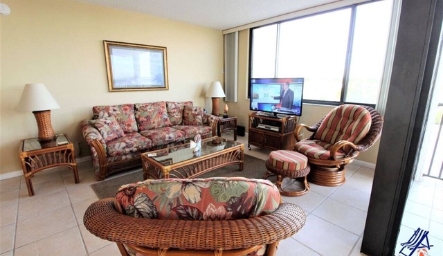 Bay Front Serenity: 4th Floor 2BD/2BA at Isla Del