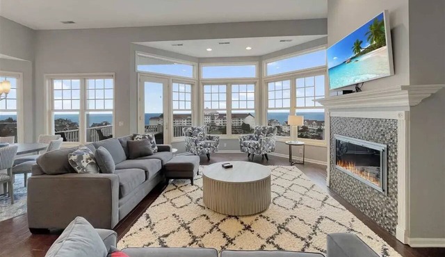 Bay Harbor Condo in Gated Community. Lake Michigan Views, Golfing & Shopping!