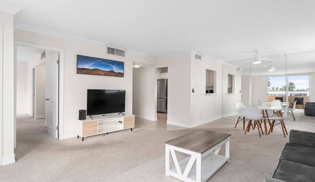 Bay Harbor Sunset Apt 3C