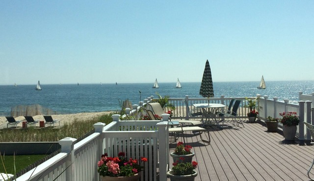 Bay Head Oceanfront Cottage . Wake Up On The Beach!