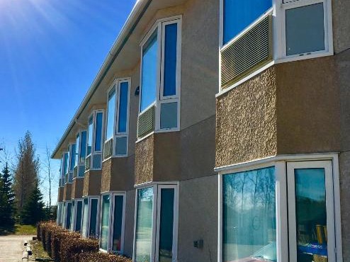 Bay Hill Inns & Suites