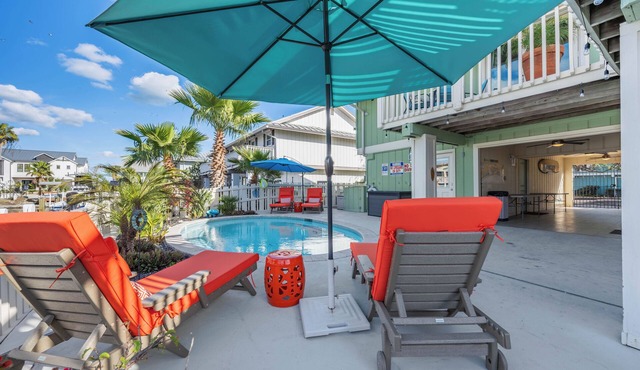 Bay House on Bimini - Waterfront Escape in Key Allegro - Sleeps 14