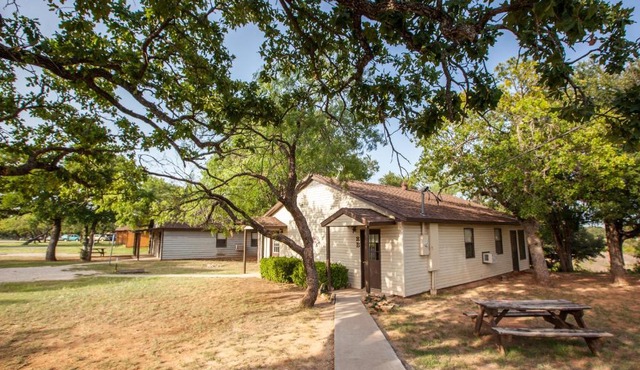 Bay Landing Camping Resort Cabin 1