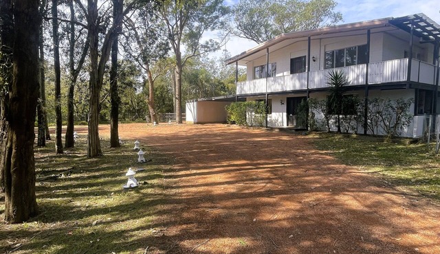 Bay Oasis - beautiful acreage property set in a tranquil setting with alpacas