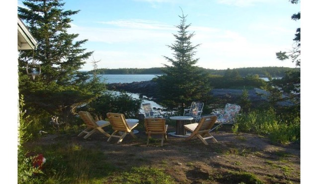 Bay of Fundy Seaside Cottage