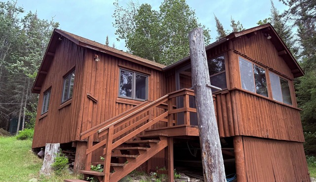 Bay of the Moon at Wolf Point - Pet Friendly!