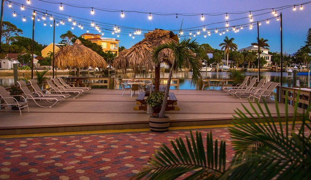 Bay Palms Waterfront Resort - Hotel and Marina