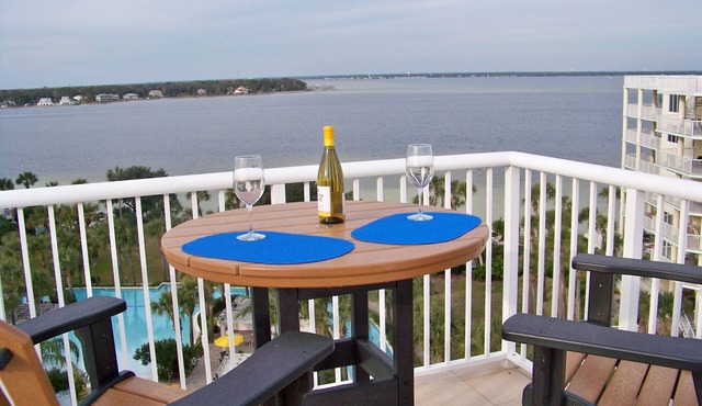 Bay side Penthouse- Breath taking/BEST VIEWS-2 balconies