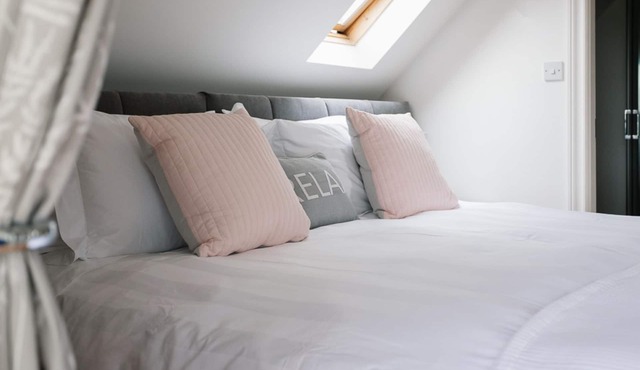 Bay Tree Cottage with countryside view