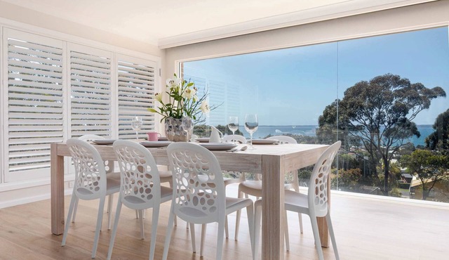 Bay View 6 - 3BR Vincentia home with water views