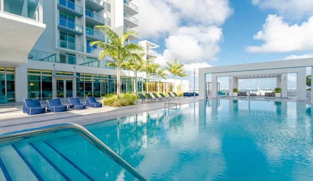 Bay View Design District Apt, Pool, Gym & Parking