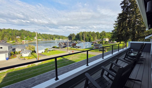 Bay View Landing. Watch Seals, Eagles & Orcas! New Home with Wollochet Bay Views