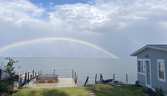 Bay View Studio Apartment