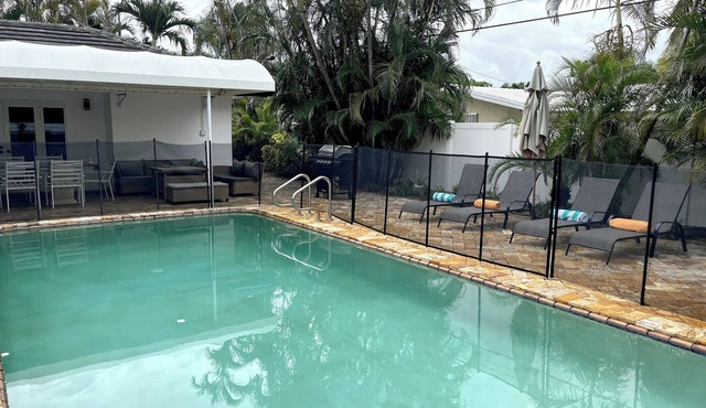 BAY VIEW VILLA 8 GUESTS POOL WIFI GARAGE