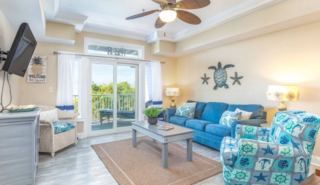 Bay View Villas 107 | Waterfront, Community Pool