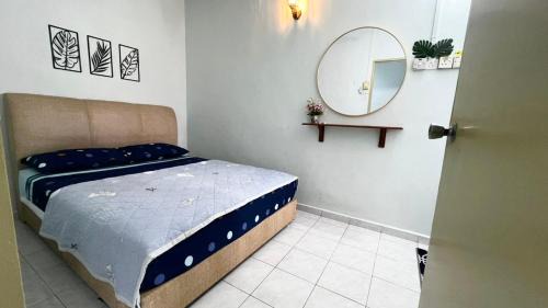 Bayan 10 Homestay, Ayer Keroh Guest House - 4bedrooms, 15minutes to town