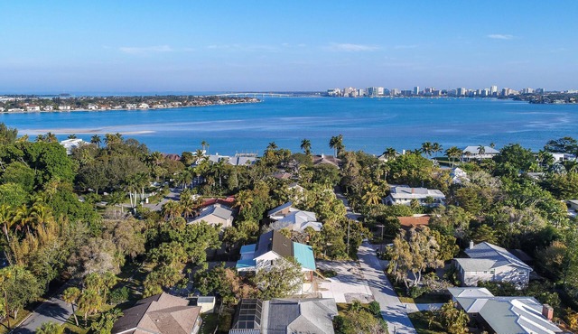 Baydream Bungalow | Pet Friendly Home w/Private Heated Screened-In Pool