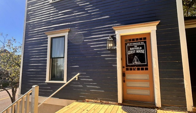 Bayfield Guest House - Entire Downtown Building