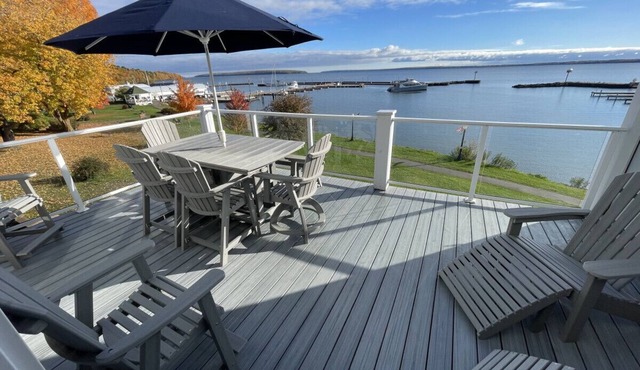 Bayfield on the Lake - 4 Bedroom Waterfront Condo