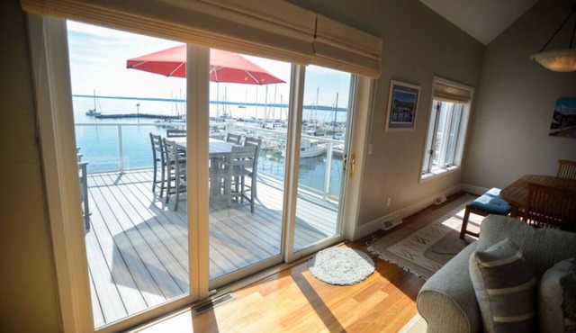 Bayfield on the Lake - Waterfront Condo Downtown #302