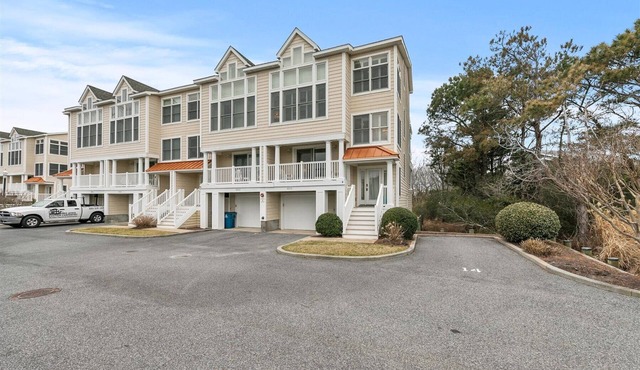 Bayfront Beauty in Fenwick Island-5BR/4BA Sunset Views/Pier/Pool/Walk to Beach