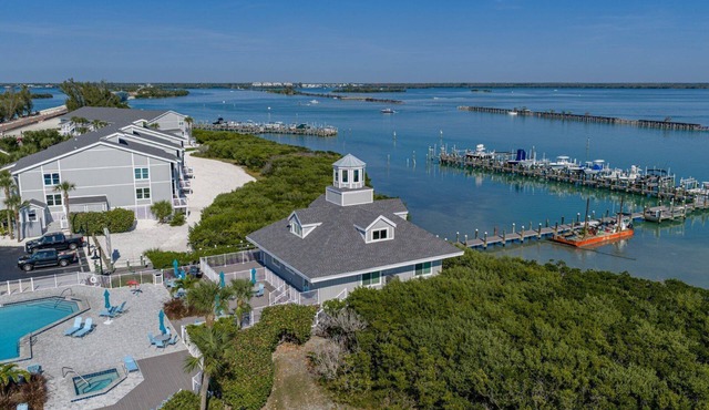 Bayfront Boca Grande North 43 - Top Floor - 2/2 Great Water Views!