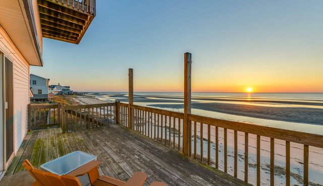 Bayfront Cape May Vacation Rental w/Beach Access