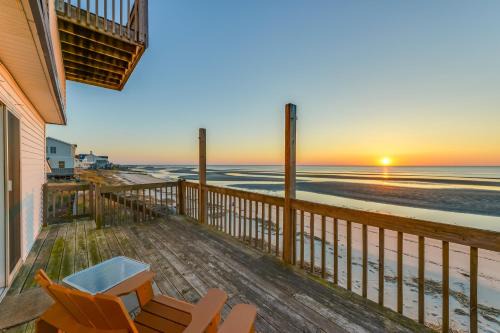 Bayfront Cape May Vacation Rental with Beach Access