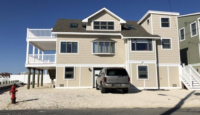 Bayfront classic beach beach house