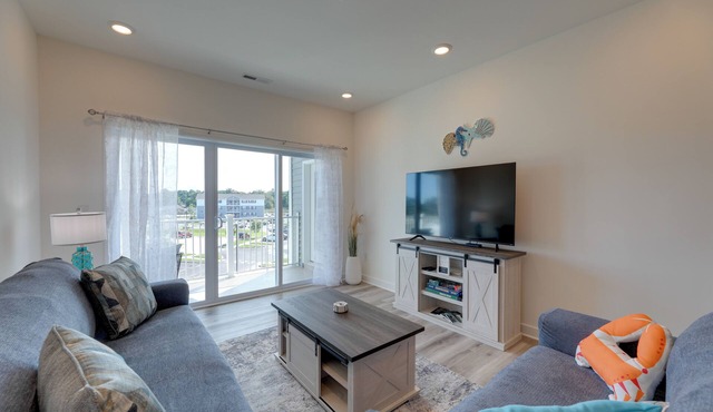 Bayfront Condo w/Pool Access, Near Rehoboth Beach