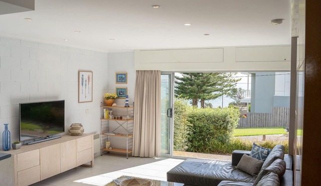 Bayfront Escape on Walpole