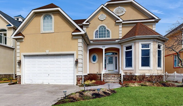 Bayfront home with WiFi, fireplace, & pool