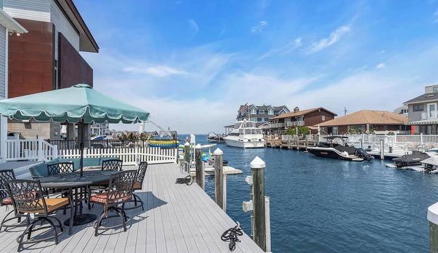 Bayfront Luxury Home with Hot Tub, Sleeps 16+