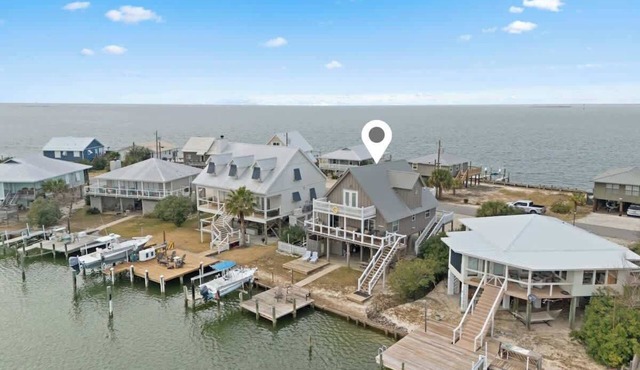 Bayfront Paradise &Fishing Dock on Dauphin Island
