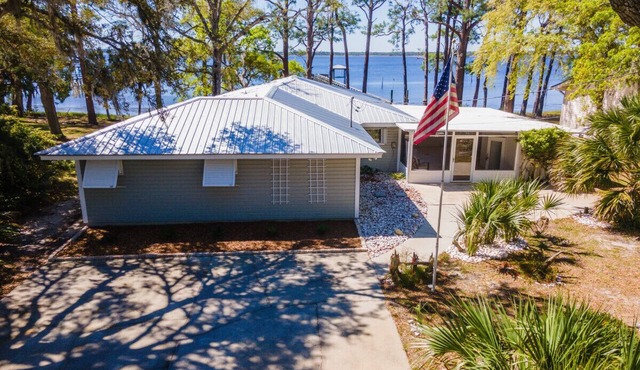 Bayfront Property/Ocean Views/Boat Dock/Kayak/Large Parking/Dog Friendly
