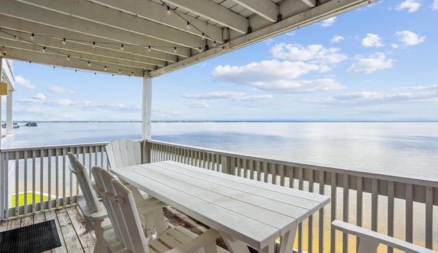 Bayfront Townhome w/Kayaks & Sunset Views – Sleeps 6
