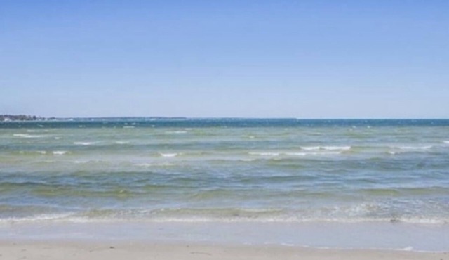 BAYHAMAS ✌️❤️ Beachfront Home 3 Bedrooms-Private-White Stone- Sauna-Dock