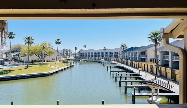 Bayhouse Townhouse Condo