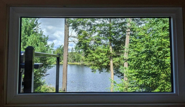 Baylight Cabin | Gorgeous Cabin on Private Lake