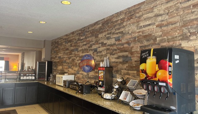 Baymont by Wyndham Auburn