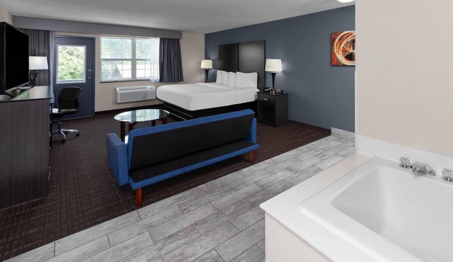 Baymont by Wyndham Chester IL