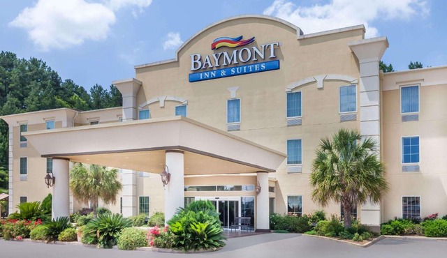 Baymont by Wyndham Henderson